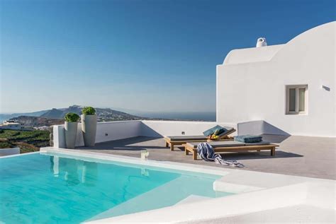 The Best Santorini Villas With Private Pools - ItsAllBee | Solo Travel & Adventure Tips