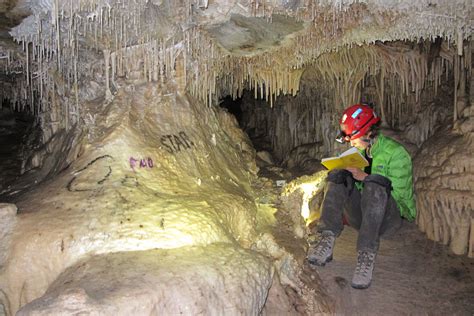 Stalagmites pinpoint drying of American West | MIT News | Massachusetts ...