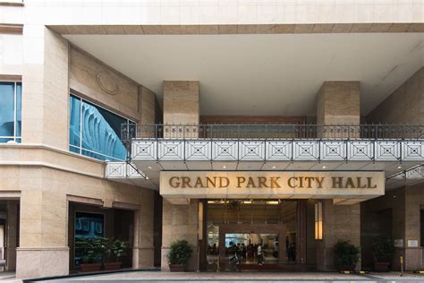 Hotel Review: Grand Park City Hall (Crystal Club Superior) — The Shutterwhale