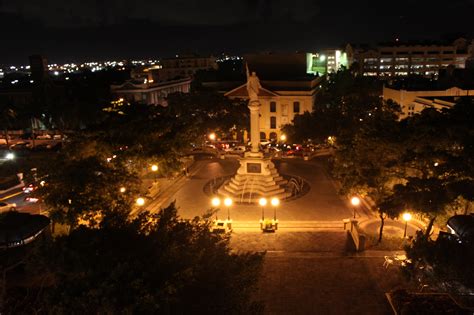 Overlooking Plaza Colon, Old San Juan, Puerto Rico at night by Kevin ...