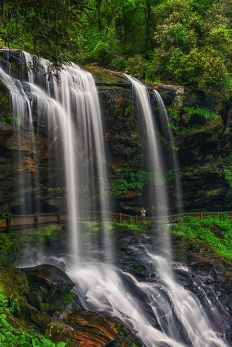 Dry Falls Is An Amazing North Carolina Waterfall Nc Waterfalls, North Carolina Waterfalls, North ...