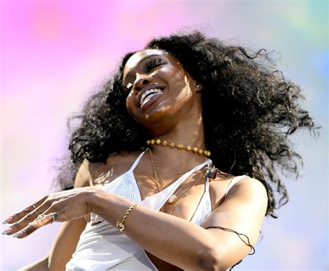 SZA Updates Fans On Her Three-Year Natural Hair Journey