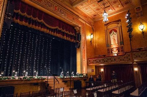 Gem Theatre Weddings Detroit Wedding Venue Detroit MI 48226