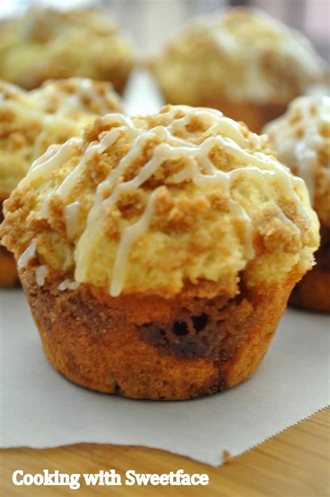 CookingwithSweetface: Cinnamon Roll Muffins