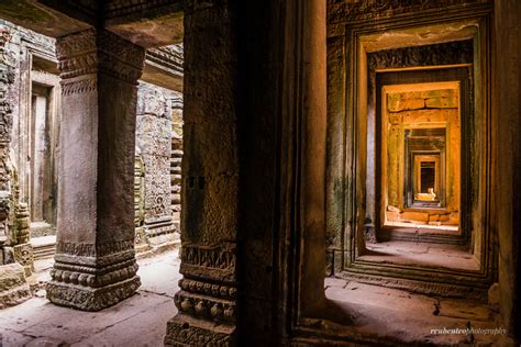 The Smiles of the Bayon Temple | Reuben Teo Photography | Designer ...