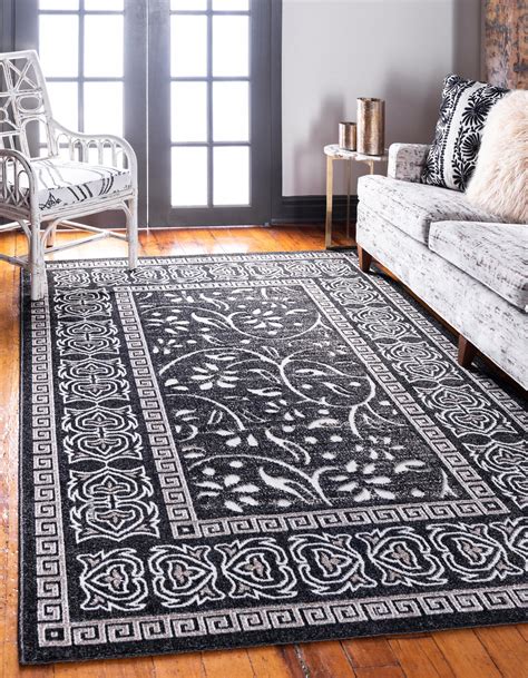 Black 4' x 6' Outdoor Botanical Rug | Rugs.com