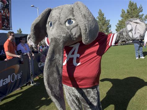 Why is the Alabama Crimson Tide's mascot an elephant?