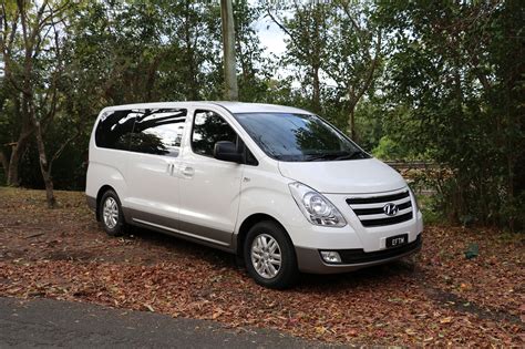 Need a people mover? Our Hyundai iMax 8 Seater van review