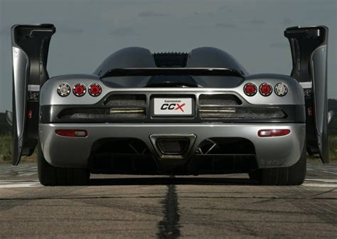 Koenigsegg CCX Supercar Speeds Into The Gulf - Gallery | Top Speed