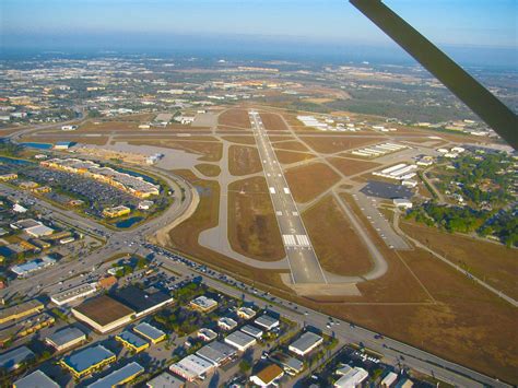 Fort Myers Airport | Fort Myers Airport, Florida | Colin Pallot | Flickr