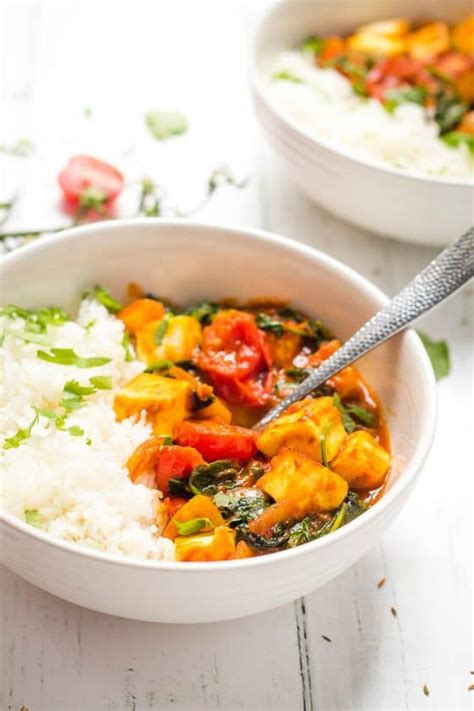 Spinach & Paneer Curry with Cherry Tomatoes - Happy Veggie Kitchen