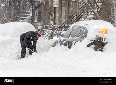 Montreal, Canada. 15 March 2017. Powerful snow storm Stella pounds ...