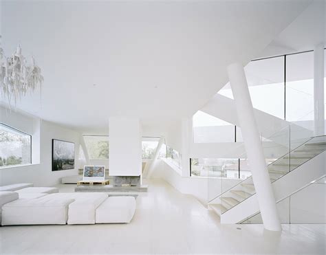 30 White Living Rooms That Exude Purity And Peace