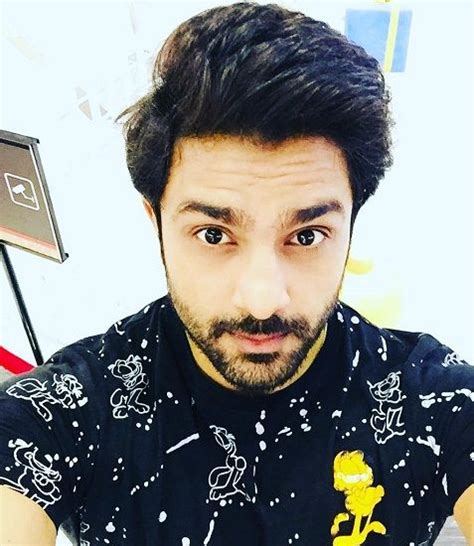 Sunny Sachdeva (Actor) Height, Weight, Age, Girlfriend, Biography ...