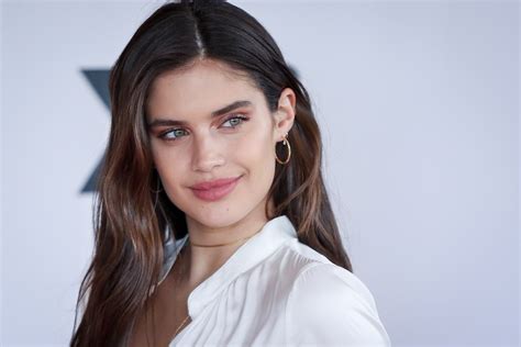 42 Facts about Sara Sampaio - Facts.net