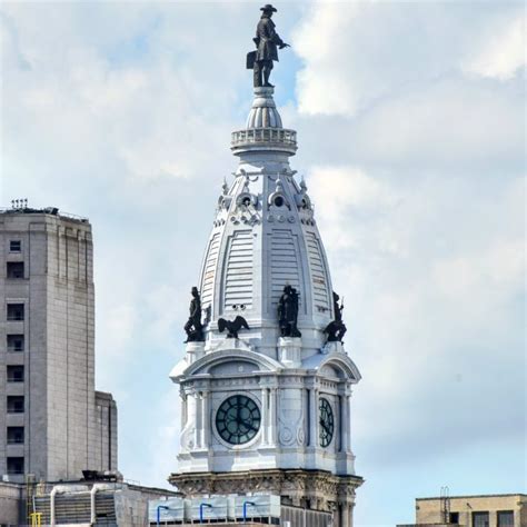 The Construction Timeline of the William Penn Statue Atop City Hall - Philadelphia YIMBY