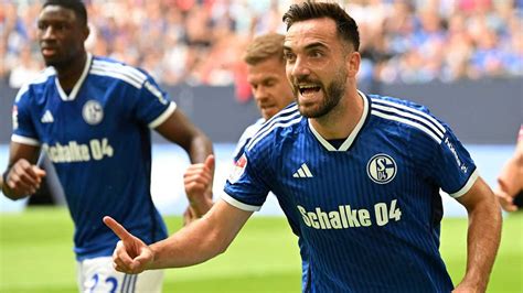 FC Schalke 04: Last-Minute-Deal perfekt! Königsblau findet neuen ...