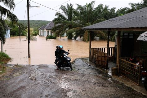 Johor floods worsen as six rivers reach dangerous levels | Scoop