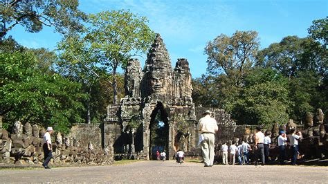 Angkor Thom - Great Angkor City - Angkor Archeological Park - Angkor Wat Travel Guides - What to ...