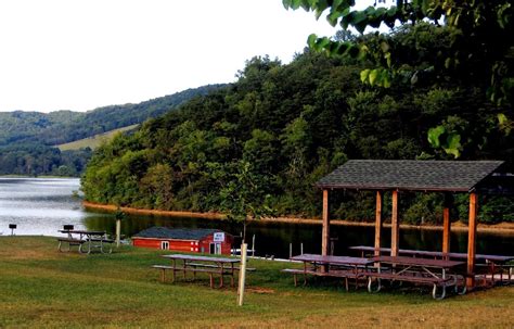 Mountain Lake Picnic Area Free Stock Photo - Public Domain Pictures