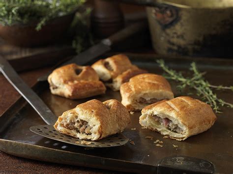 10 Easy Steps to a Great British Sausage Roll | Recipe | Homemade ...