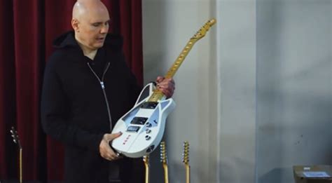 Billy Corgan: "Paint colour changes the sound of a guitar" - gearnews.com