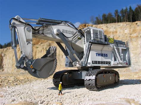 Liebherr R9800 Mining Excavator