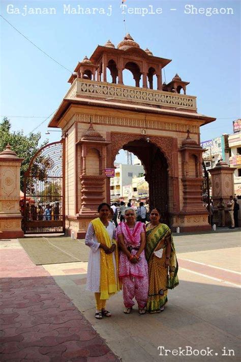 Shree Gajanan Maharaj Samadhi Mandir, Shegaon