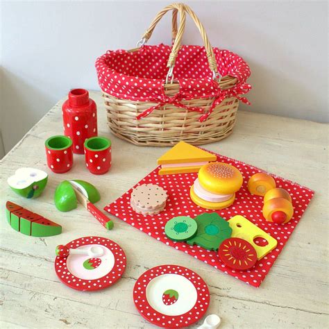 Toy Picnic Basket With Food And Crockery | Wicker picnic basket, Picnic basket set, Picnic basket