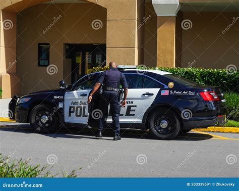 The Palm Beach Gardens Police Department Police Officer Editorial Photo ...