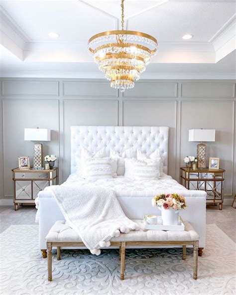 19 Amazing Glam Bedrooms with Chic Style