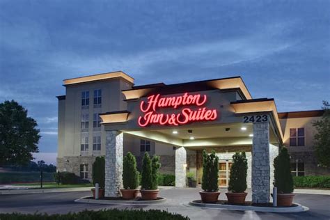 Hotels in St Charles, IL - Find Hotels - Hilton