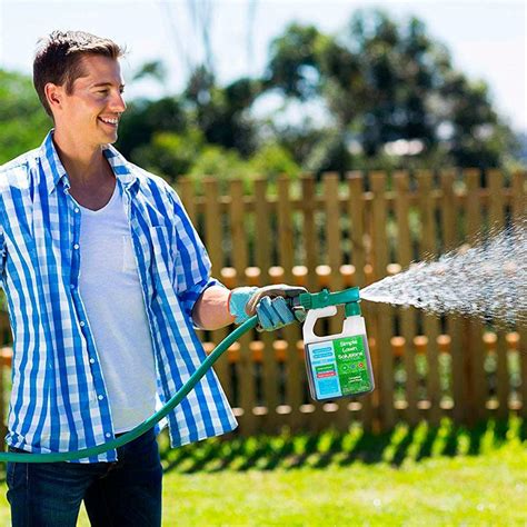 Liquid Lawn Fertilizer Guide — What to Know | Family Handyman