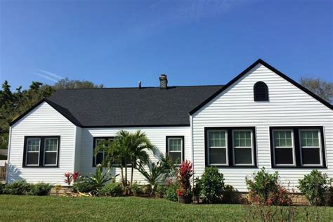 White Vinyl Siding House Images