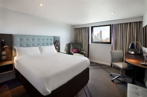 PREMIER INN EDINBURGH CITY CENTRE (PRINCES STREET) HOTEL - Updated 2024 Prices & Reviews (Scotland)