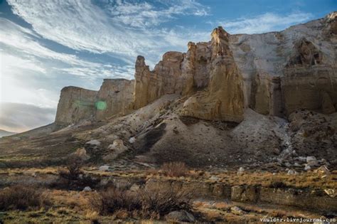 Picturesque Cliffs of Boszhira · Kazakhstan travel and tourism blog