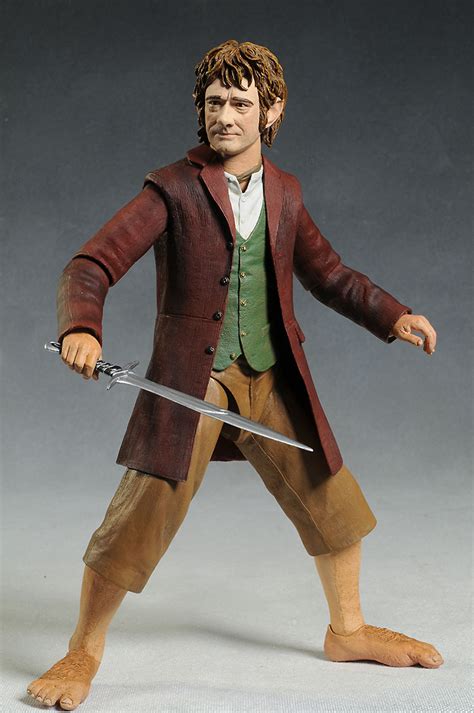 Review and photos of Bilbo Hobbit 1/4 scale action figure by NECA