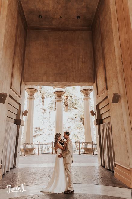 Mandalay Bay Micro Wedding | Heather & Shane - Jamie Y Photography