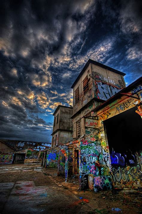 Abandoned Graffiti - WebUrbanist