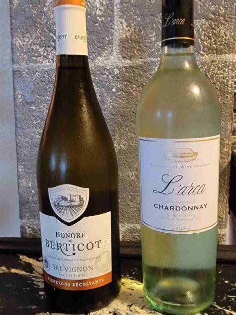 Sauvignon Blanc vs Chardonnay: How to know the difference - Wacky Wine Girl