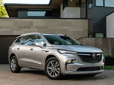 Buick’s all-SUV lineup for 2022 leads with the 7-passenger Enclave