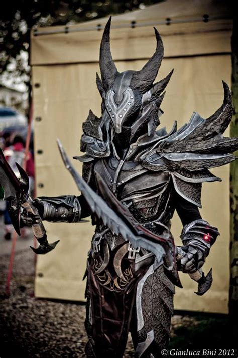 Dovahkiin Full Daedric Armor Costume: FUS-RO-WHOA! | Daedric armor ...