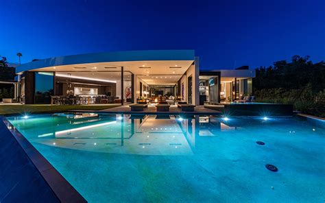 Make A Splash With These Luxury Swimming Pool Trends For 2021 | Forbes Global Properties