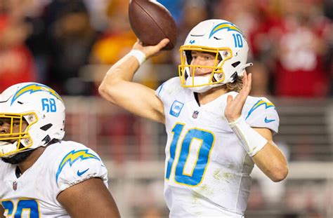 Chargers vs Cardinals Odds, Picks & Predictions - NFL Week 12