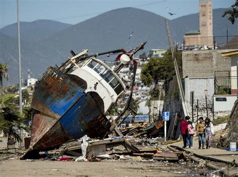 Chile Sees Extensive Damage After Earthquake and Tsunami - The New York ...