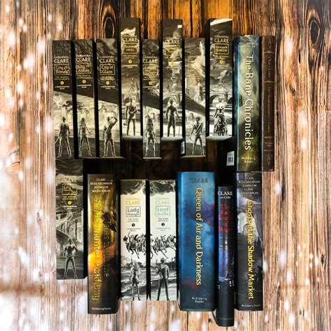 Cassandra Clare Books in Order: 4 Ways to Enter the Shadowhunter World ...