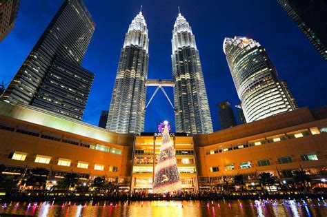 Here's How 15 Shopping Malls In Malaysia Have Decked Out Their Halls For Christmas 2017