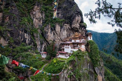 Runaway Photo: Paro Taktsang - The Tiger's Nest Monastery in Bhutan