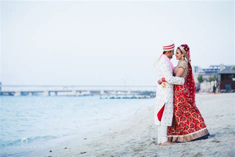 A Beach wedding in Dubai with a glam reception | WedMeGood