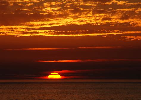 File:Sunset 2007-1.jpg - Wikimedia Commons